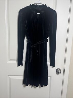 Black Velvet Long-Sleeve Tie-Waist Dress